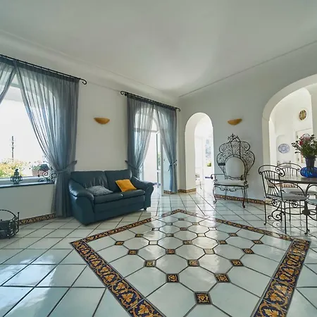 Chiara Marina Grande Capri