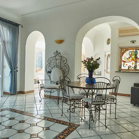 Chiara Marina Grande * Capri