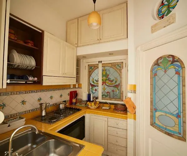 Chiara Marina Grande *