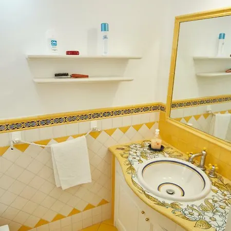 Chiara Marina Grande 別荘 カプリ