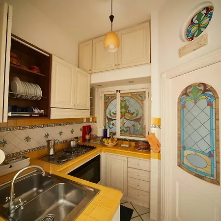 Chiara Marina Grande *